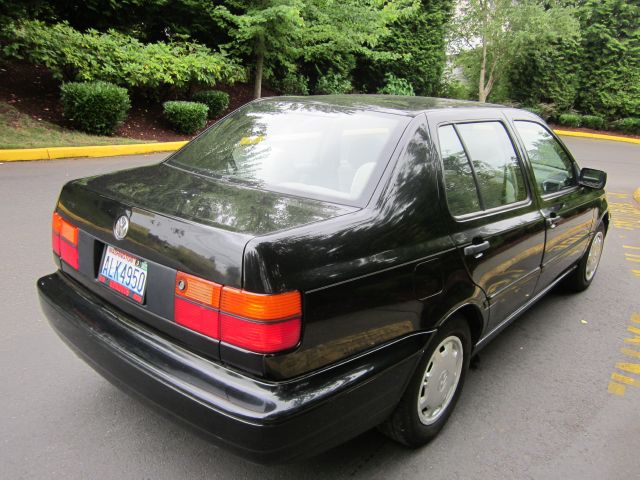 1996 Volkswagen Jetta S Sedan