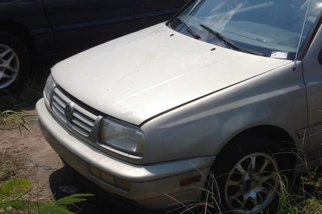 1996 Volkswagen Jetta S Sedan