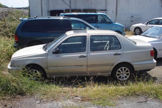 1996 Volkswagen Jetta S Sedan