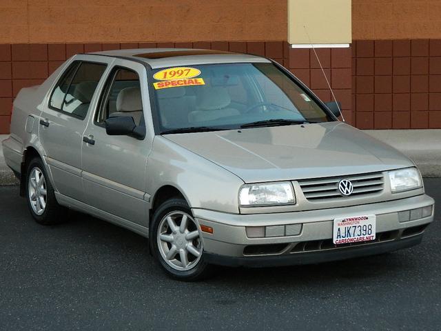 1997 Volkswagen Jetta FWD 4dr Sport