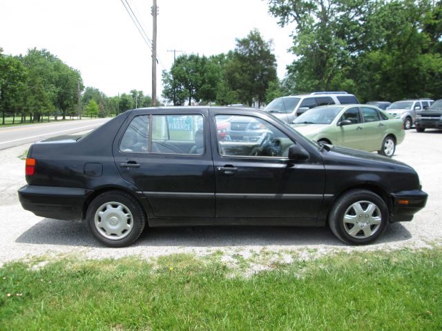 1997 Volkswagen Jetta S Sedan