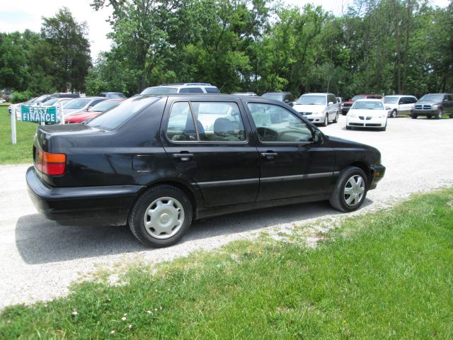 1997 Volkswagen Jetta S Sedan