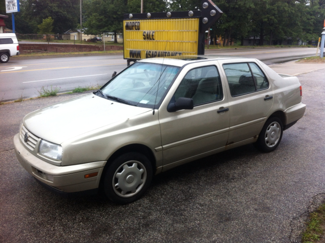 1997 Volkswagen Jetta S Sedan