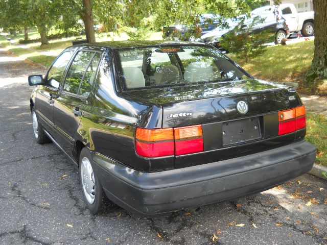 1997 Volkswagen Jetta S Sedan