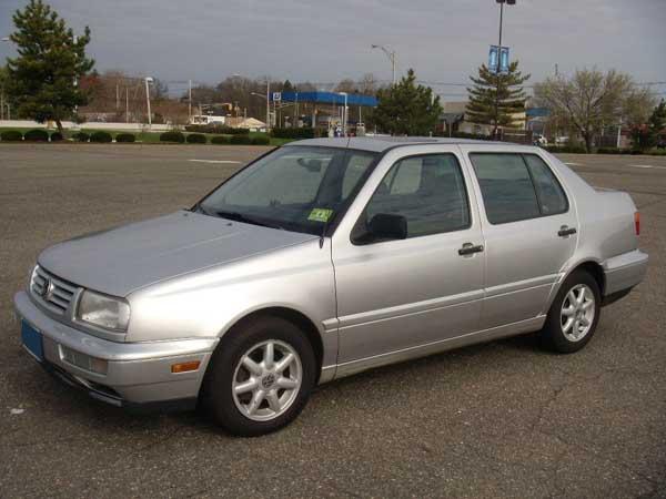 1998 Volkswagen Jetta FWD 4dr Sport