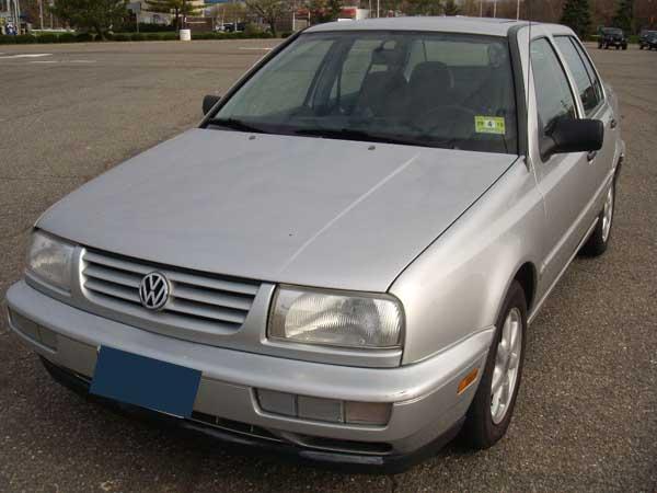 1998 Volkswagen Jetta FWD 4dr Sport