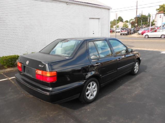 1998 Volkswagen Jetta FWD 4dr Sport