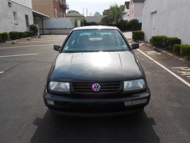 1998 Volkswagen Jetta FWD 4dr Sport