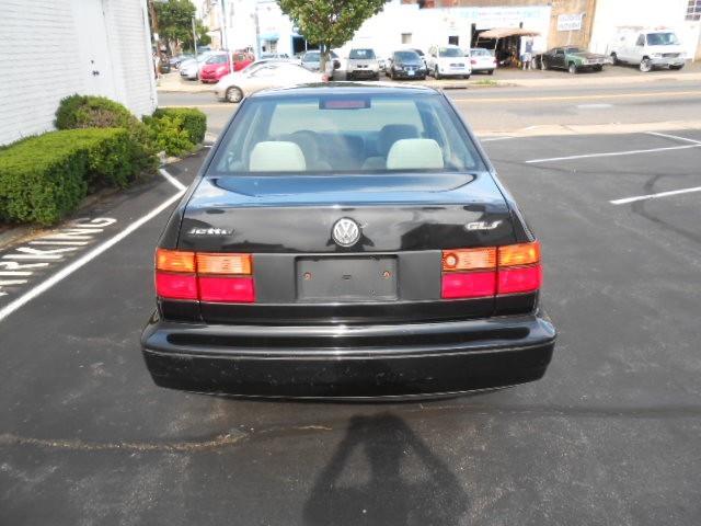 1998 Volkswagen Jetta FWD 4dr Sport