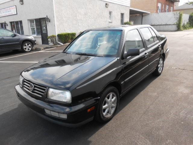 1998 Volkswagen Jetta FWD 4dr Sport