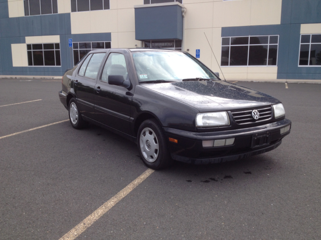 1998 Volkswagen Jetta S Sedan