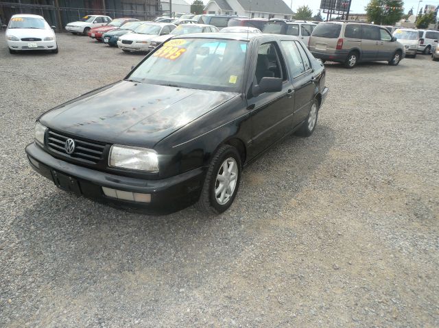 1998 Volkswagen Jetta FWD 4dr Sport