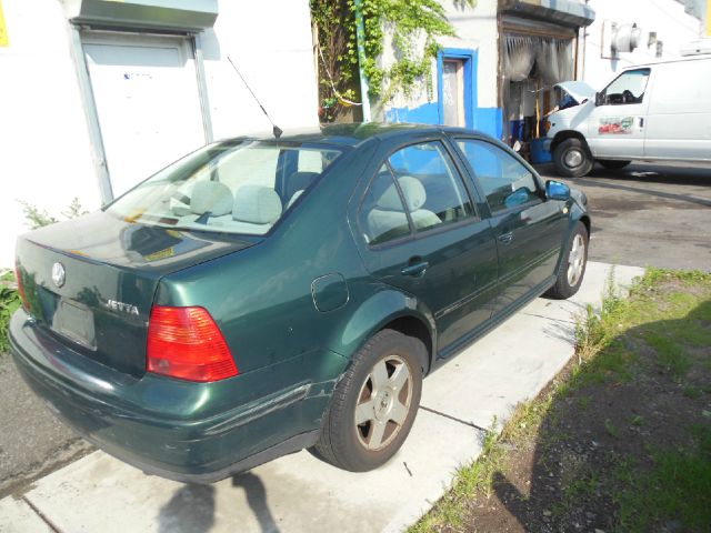 1999 Volkswagen Jetta Quad Cab 4x2 Shortbox XLT