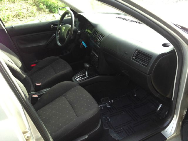 1999 Volkswagen Jetta I-4 Manual