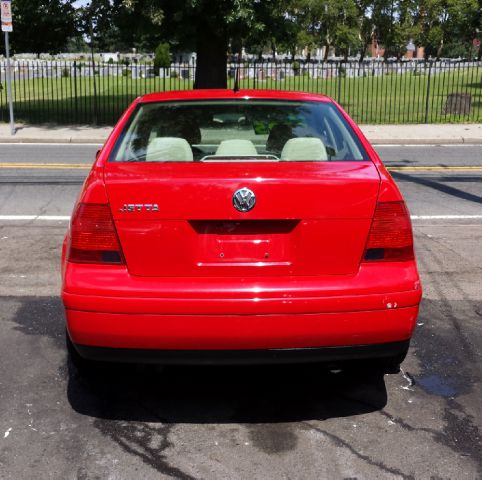 2001 Volkswagen Jetta Quad Cab 4x2 Shortbox XLT