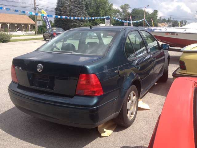 2001 Volkswagen Jetta Quad Cab 4x2 Shortbox XLT