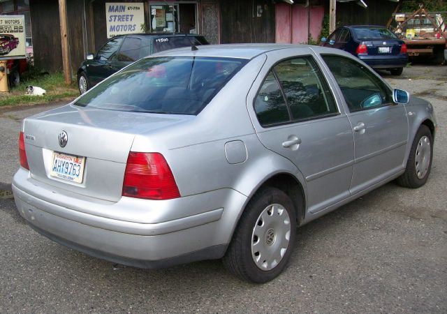 2001 Volkswagen Jetta Quad Cab 4x2 Shortbox XLT