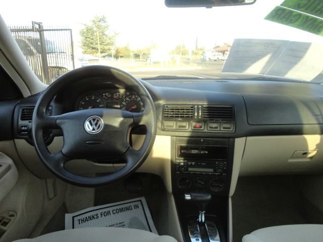 2001 Volkswagen Jetta Quad Cab 4x2 Shortbox XLT