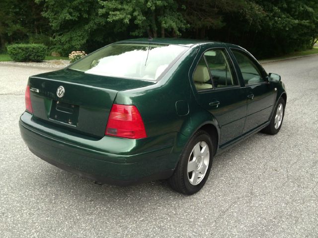 2001 Volkswagen Jetta Quad Cab 4x2 Shortbox XLT