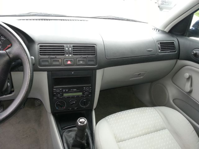 2001 Volkswagen Jetta I-4 Manual