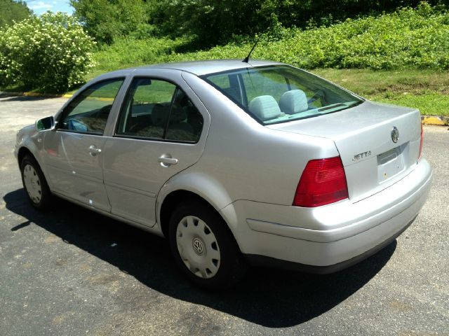 2002 Volkswagen Jetta Quad Cab 4x2 Shortbox XLT