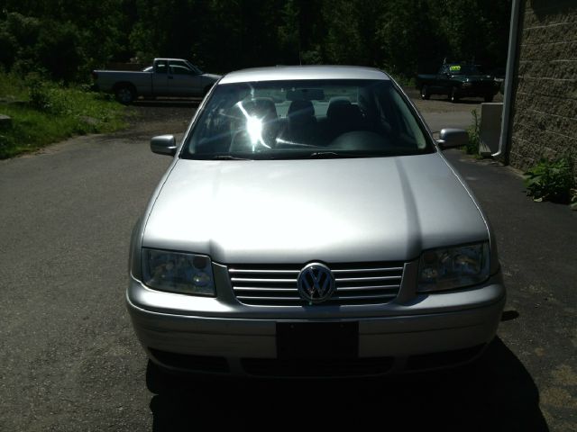 2002 Volkswagen Jetta Quad Cab 4x2 Shortbox XLT