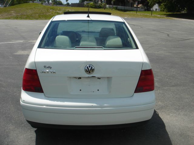 2002 Volkswagen Jetta Quad Cab 4x2 Shortbox XLT