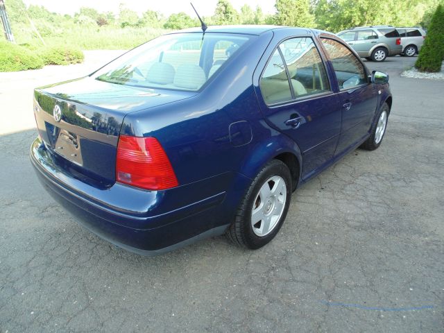 2002 Volkswagen Jetta FWD 4dr Sport