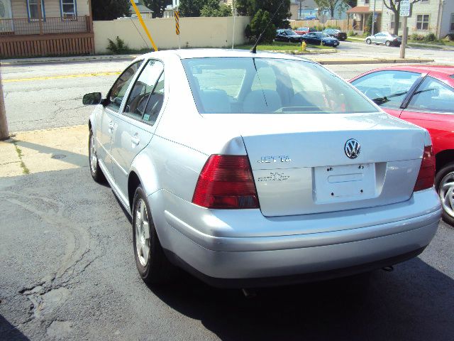 2002 Volkswagen Jetta Quad Cab 4x2 Shortbox XLT