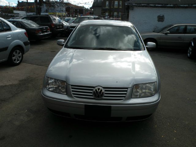 2002 Volkswagen Jetta Quad Cab 4x2 Shortbox XLT