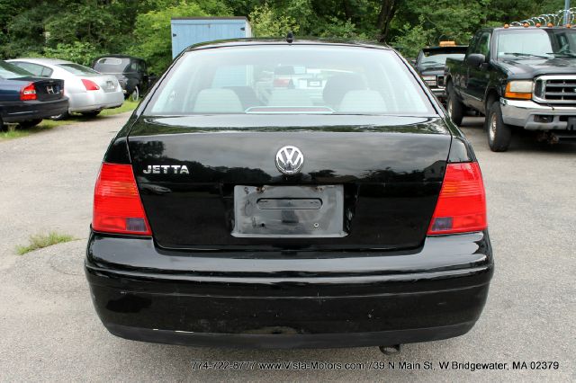 2002 Volkswagen Jetta I-4 Manual