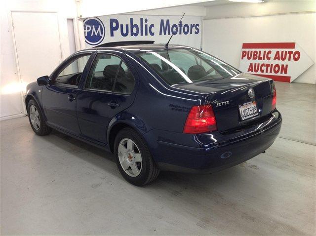 2002 Volkswagen Jetta SLE 4DR 4X4