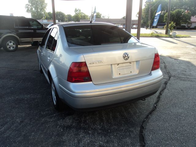 2002 Volkswagen Jetta Quad Cab 4x2 Shortbox XLT