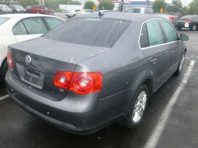 2002 Volkswagen Jetta Crewmax-short-limited-sunroof-6 CD Jbl-newer Tires