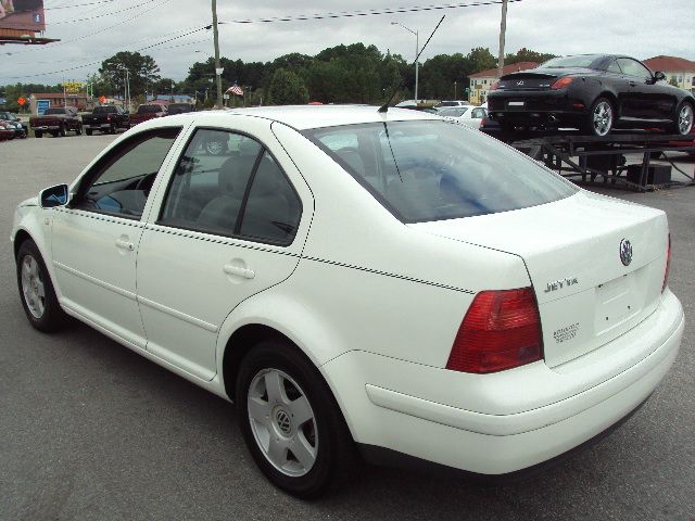 2002 Volkswagen Jetta Quad Cab 4x2 Shortbox XLT