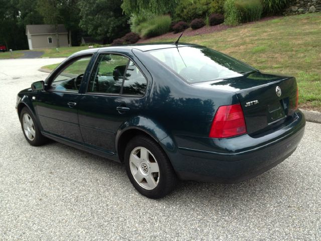 2002 Volkswagen Jetta Quad Cab 4x2 Shortbox XLT