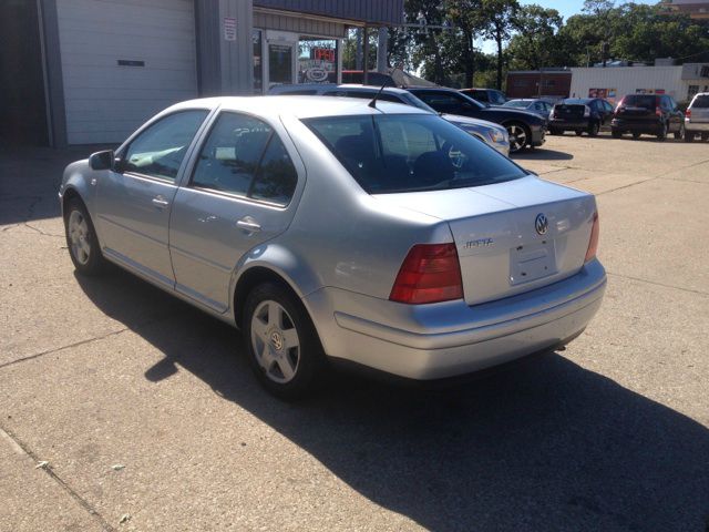 2002 Volkswagen Jetta Quad Cab 4x2 Shortbox XLT