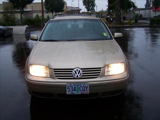 2002 Volkswagen Jetta FWD 4dr Sport