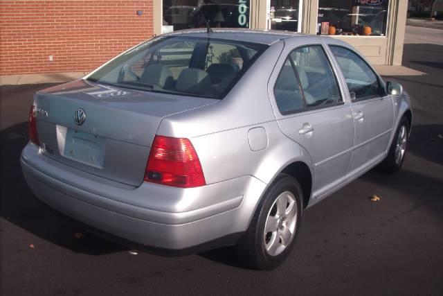 2003 Volkswagen Jetta FWD 4dr Sport