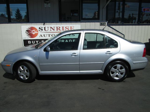 2003 Volkswagen Jetta FWD 4dr Sport