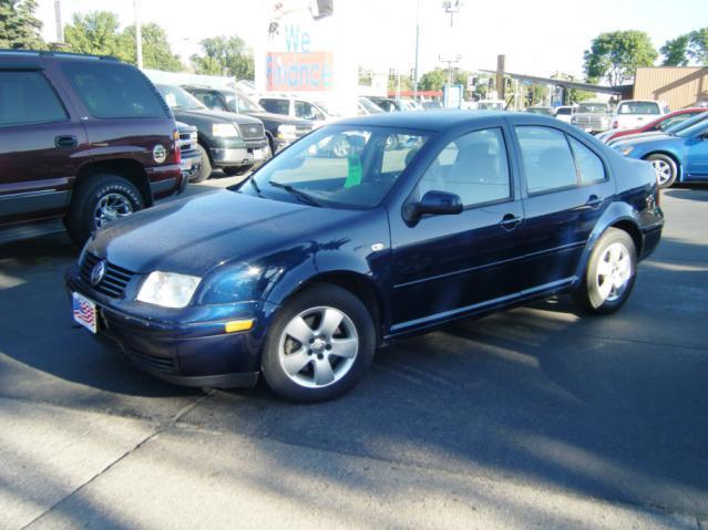 2003 Volkswagen Jetta FWD 4dr Sport