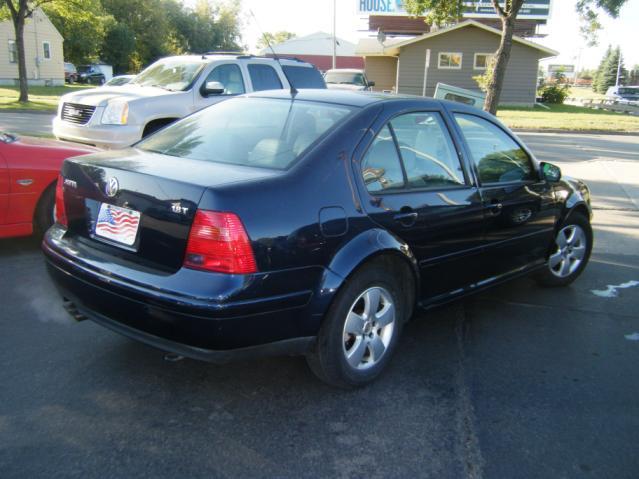 2003 Volkswagen Jetta FWD 4dr Sport