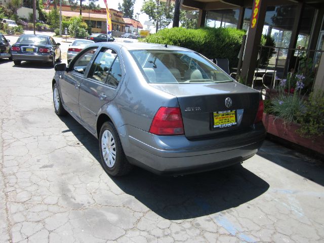 2003 Volkswagen Jetta I-4 Manual