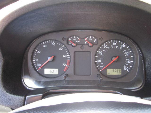 2003 Volkswagen Jetta I-4 Manual