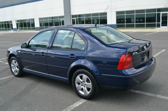 2003 Volkswagen Jetta Quad Cab 4x2 Shortbox XLT