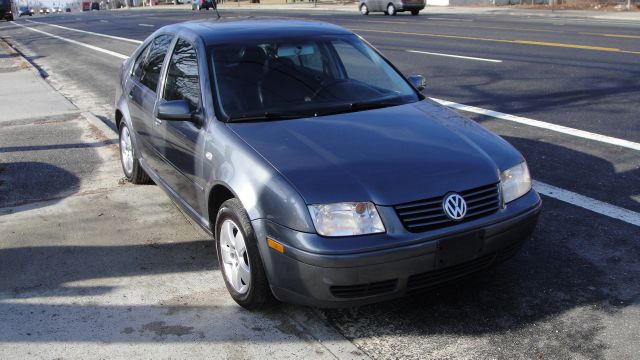 2003 Volkswagen Jetta Quad Cab 4x2 Shortbox XLT