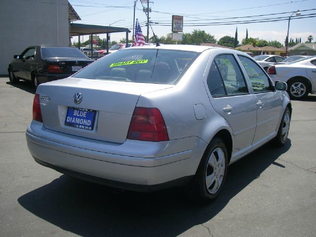 2003 Volkswagen Jetta I-4 Manual