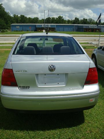 2003 Volkswagen Jetta Quad Cab 4x2 Shortbox XLT