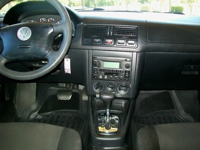 2003 Volkswagen Jetta S Touring 4-door