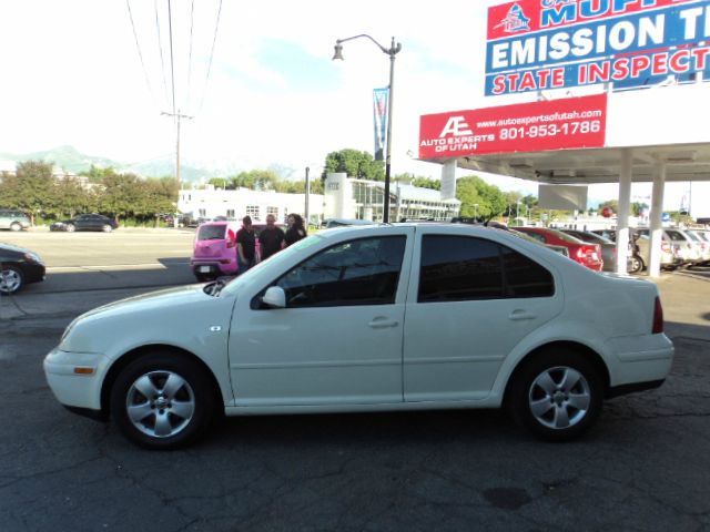 2003 Volkswagen Jetta Quad Cab 4x2 Shortbox XLT